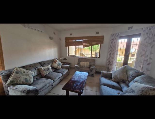 3 BEDROOM TOWNHOUSE FOR SALE IN GLENMORE BEACH